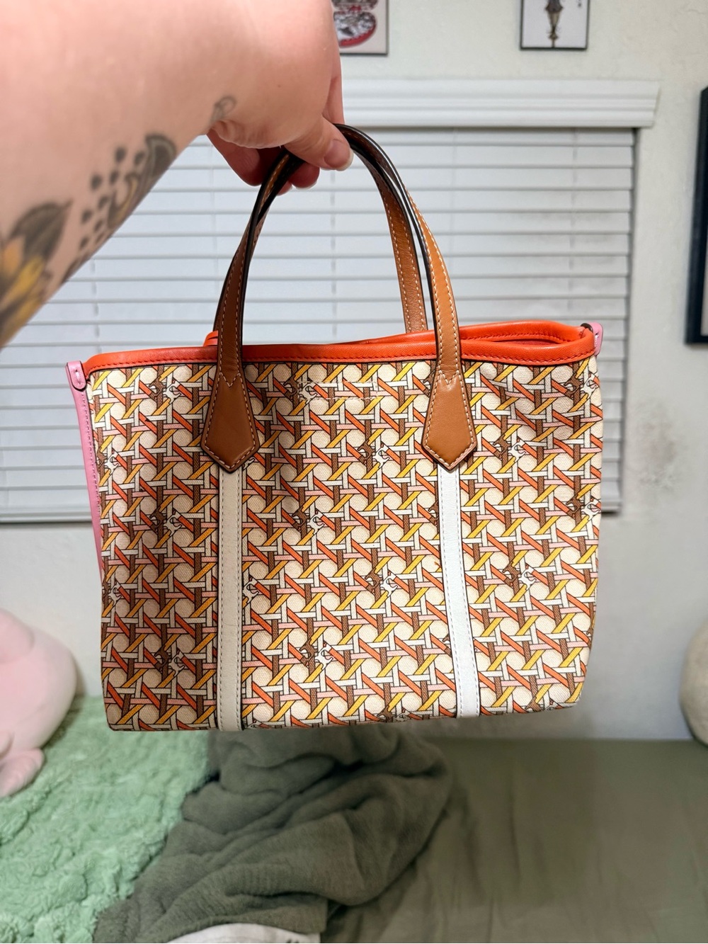 Tory Burch Small Perry Tote - Picture 3 of 10